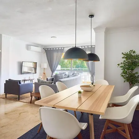 Apartment Beautiful -direct Access To The *