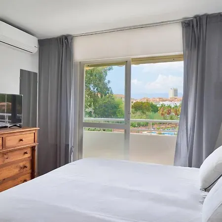 Apartment Beautiful -direct Access To The *